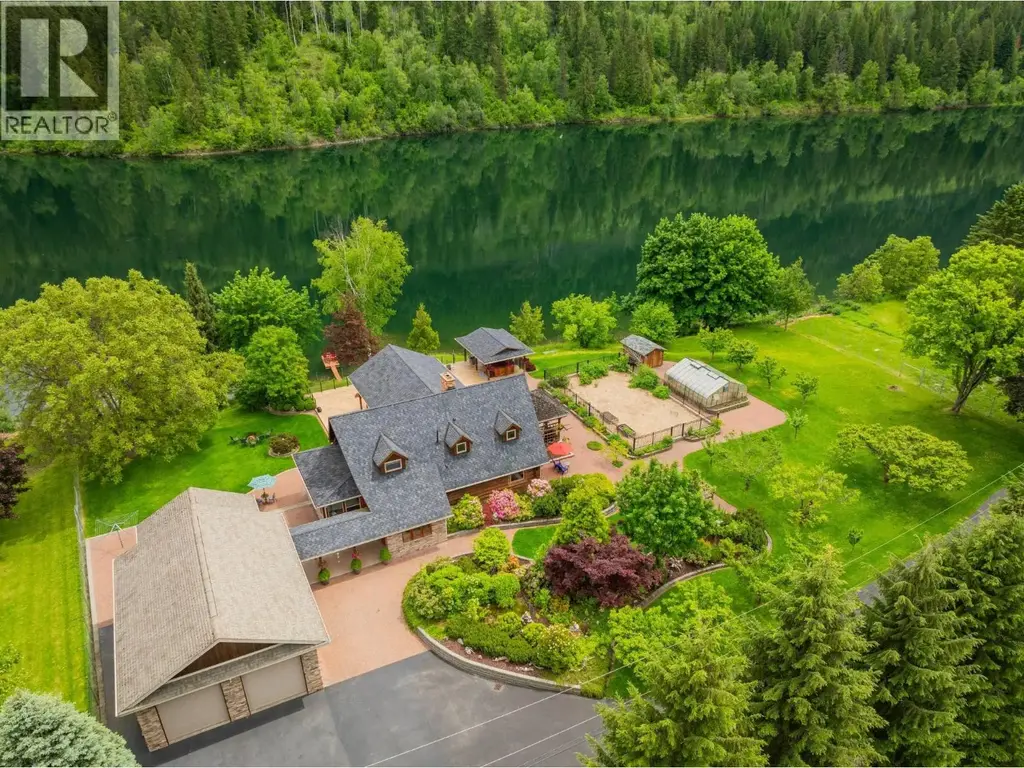 906 James Road, Shoreacres